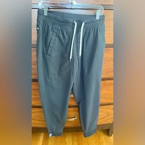 Vuori Men's Charcoal Joggers